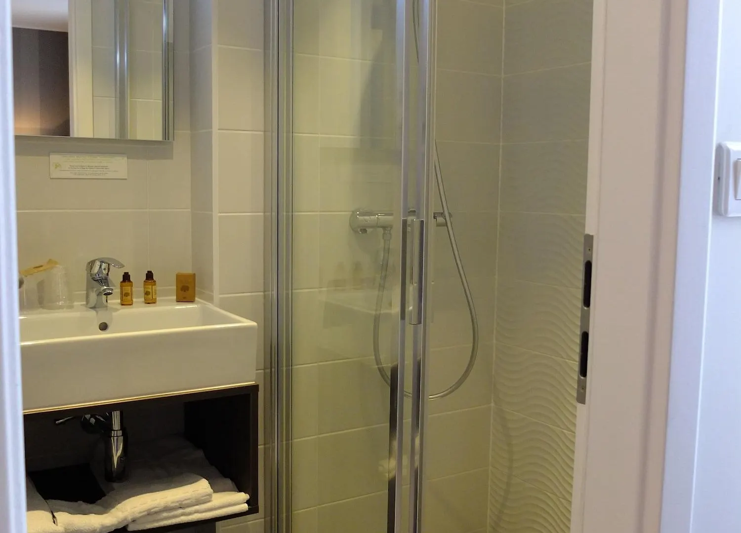 Hotell De Flore - Montmartre Paris