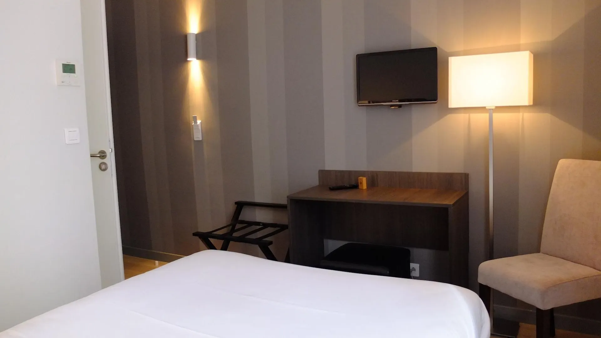 Hotel De Flore - Montmartre 3*