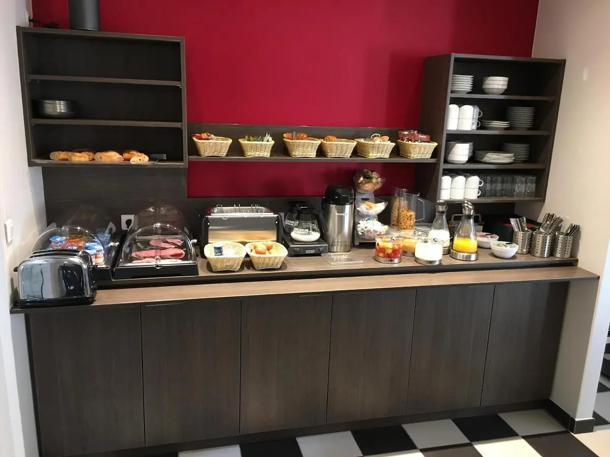 De Flore - Montmartre Hotel 3*