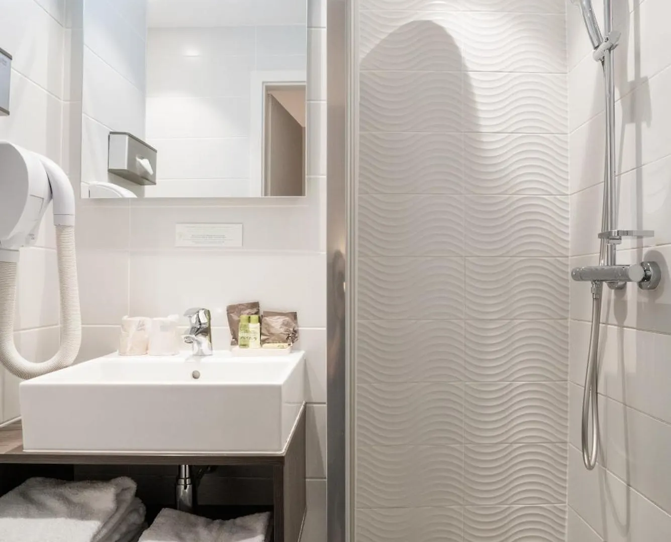 Hotell De Flore - Montmartre Paris