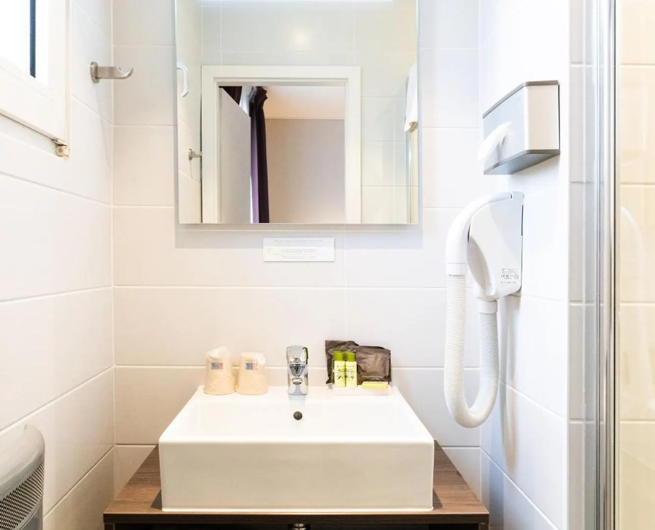 Hotell De Flore - Montmartre 3*