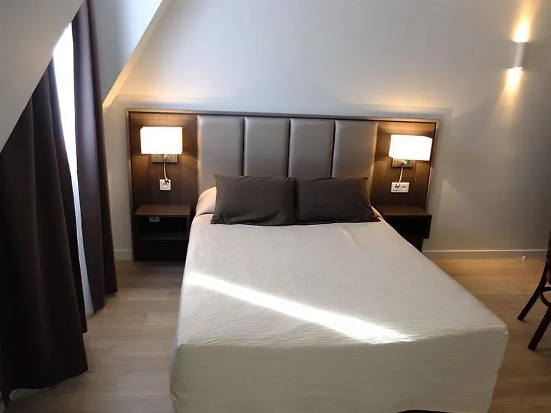 Hotell De Flore - Montmartre 3*